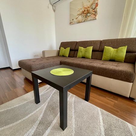 Alcomar Apartment - Summerland Mamaia Luaran gambar