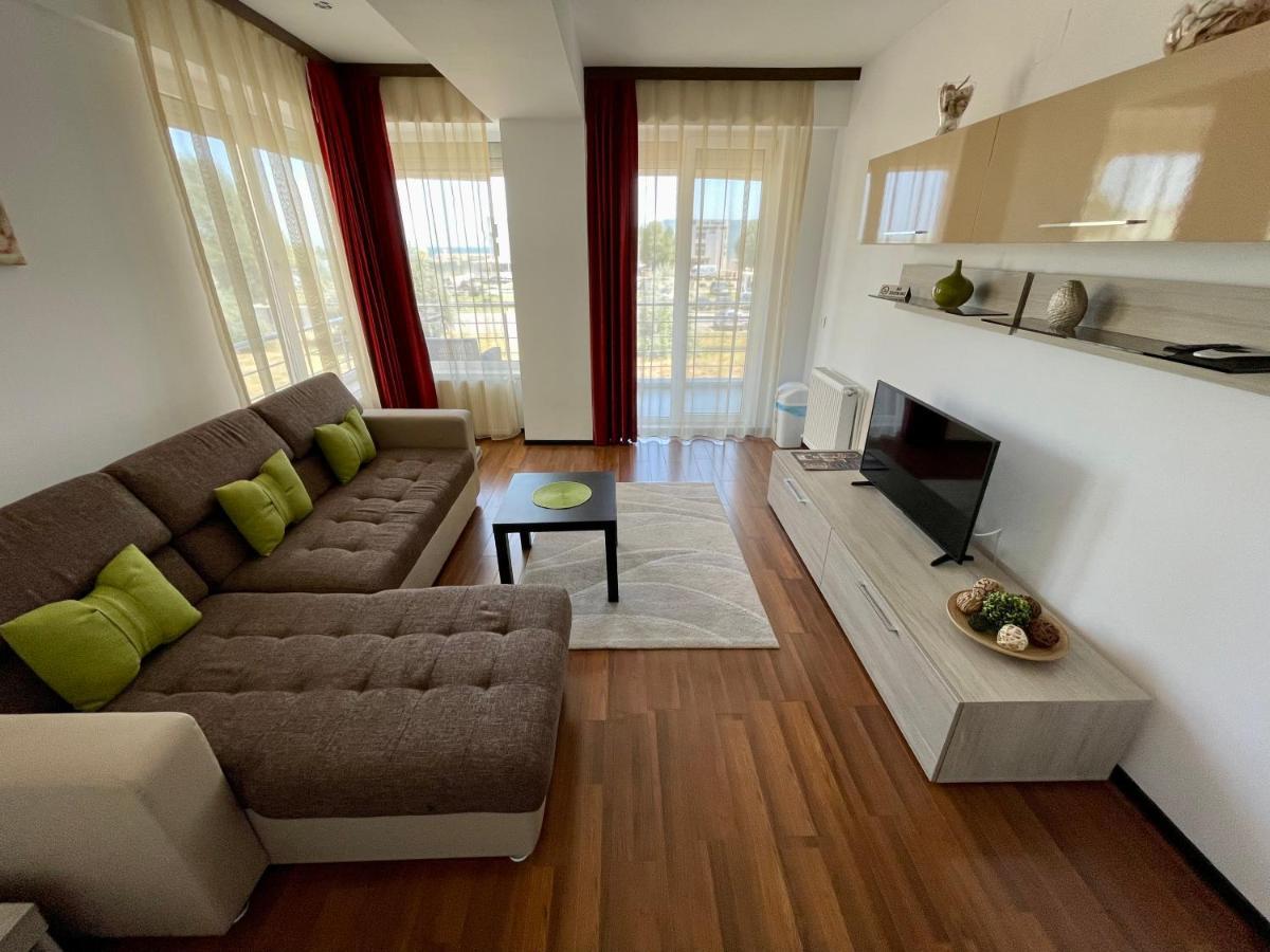 Alcomar Apartment - Summerland Mamaia Luaran gambar